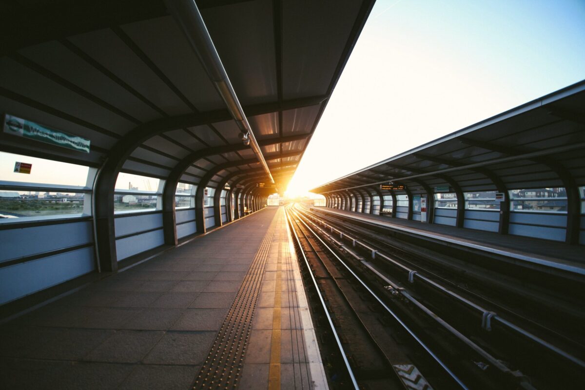Comment voyager de Saint-Raphaël à Lyon en train ?
