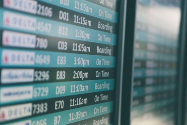 trouvez les meilleurs vols au meilleur prix avec notre moteur de recherche de vols. réservez votre billet d'avion en quelques clics et envolez-vous vers votre prochaine destination avec facilité.