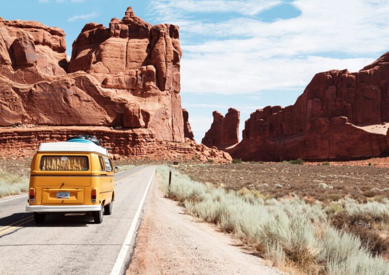 découvrez l'assurance voyage idéale pour vos prochaines vacances avec une couverture complète adaptée à vos besoins, pour voyager en toute sérénité.