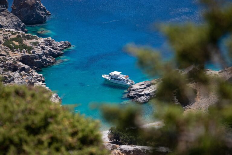 découvrez des voyages en bateau inoubliables avec nos offres exclusives. embarquez pour une aventure maritime unique et explorez des destinations pittoresques.