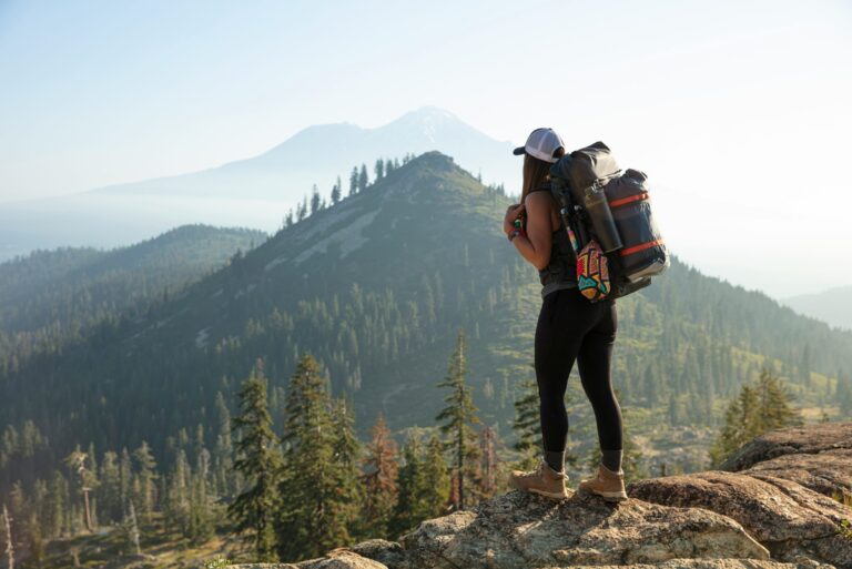 découvrez le plaisir de la randonnée avec notre guide complet sur le hiking. trouvez des conseils, des idées d'itinéraires et des astuces pour profiter pleinement de la nature.