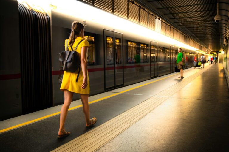 découvrez les avantages du voyage en train pour une expérience de voyage unique et confortable.