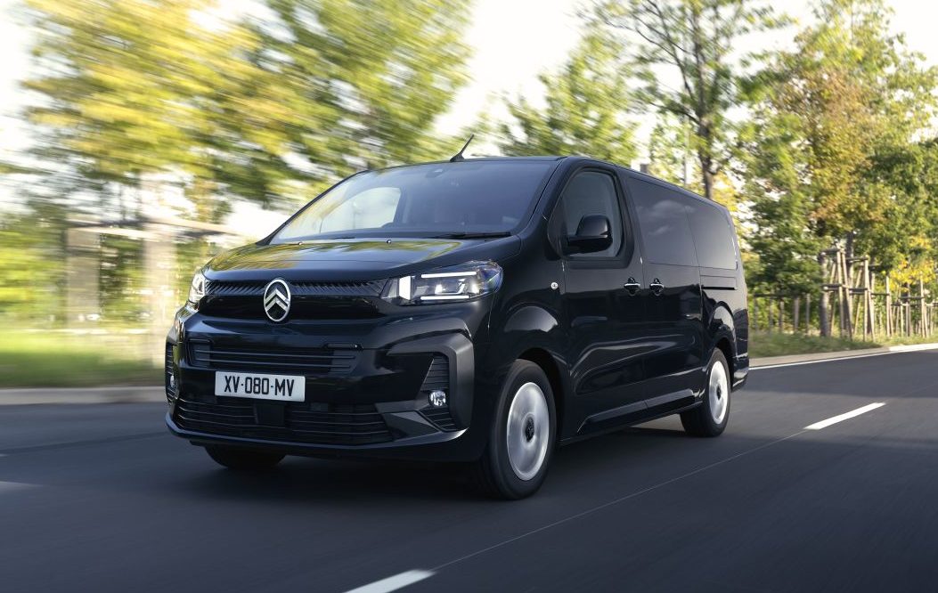 Connectivité sur la route: Choisir l&rsquo;enceinte Bluetooth idéale pour votre voiture